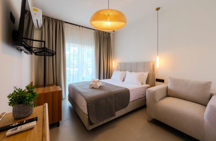 Suite with Queen size bed